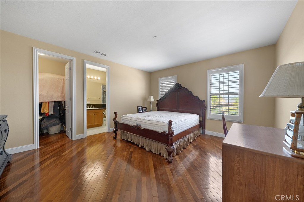 MLS #WS26176825 image #52