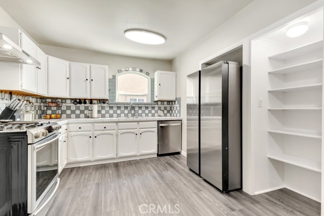 6507 Gentry Avenue, North Hollywood CA: https://media.crmls.org/medias/25d5a846-adcc-4ea1-af7a-517d7353a4c5.jpg