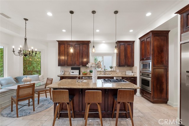 2000 Walnut Avenue, Manhattan Beach CA: https://media.crmls.org/medias/25d6a7cb-4700-447b-9963-65cc3368f2da.jpg