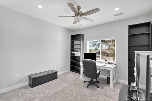 Detail Gallery Image 15 of 22 For 18950 Pachappa Rd, Apple Valley,  CA 92307 - 4 Beds | 3/1 Baths