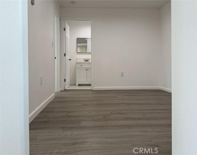 Detail Gallery Image 5 of 10 For 7317 White Oak Ave, Reseda,  CA 91335 - 2 Beds | 1 Baths