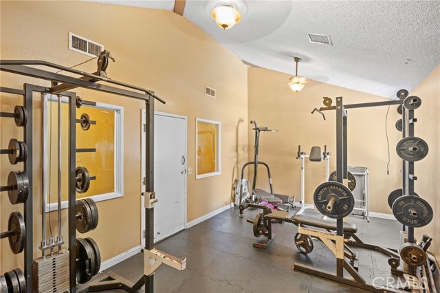 Detail Gallery Image 23 of 24 For 14133 Bayside Dr, Norwalk,  CA 90650 - 1 Beds | 1 Baths