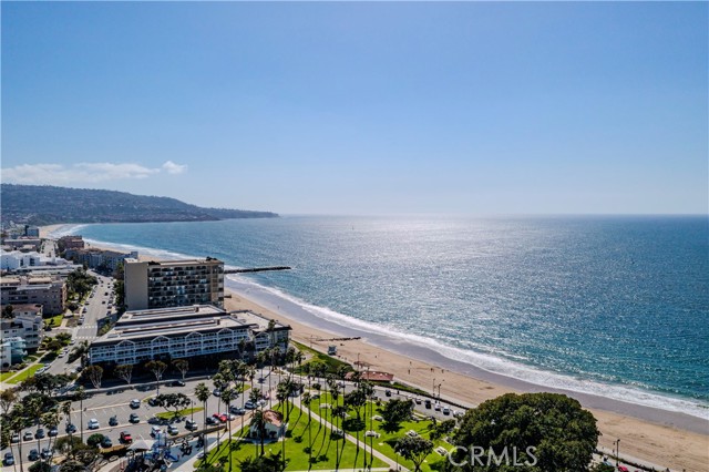 Detail Gallery Image 28 of 34 For 230 S Catalina Ave #303,  Redondo Beach,  CA 90277 - 2 Beds | 2 Baths