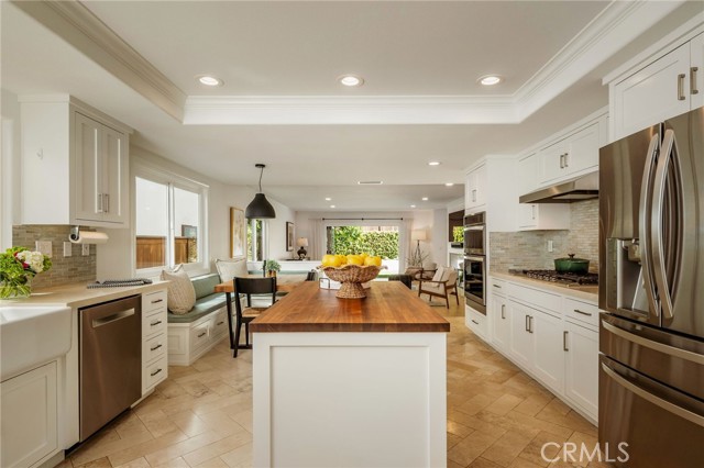 Detail Gallery Image 13 of 29 For 1720 Oak Ave, Manhattan Beach,  CA 90266 - 4 Beds | 3/1 Baths