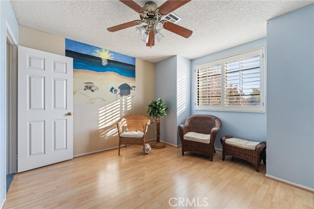 Detail Gallery Image 17 of 34 For 2323 Golden, Lancaster,  CA 93536 - 4 Beds | 3 Baths