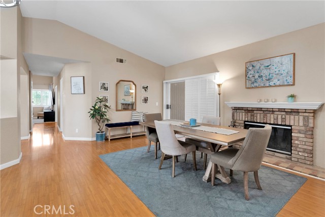 13950 High Falls Trail, Apple Valley CA: https://media.crmls.org/medias/25da0633-78cf-40f9-80bb-b094cff2f227.jpg