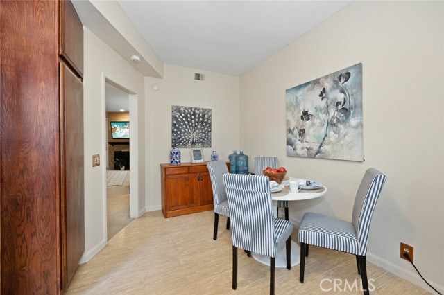 Detail Gallery Image 12 of 42 For 7227 Comstock Ave #D,  Whittier,  CA 90602 - 2 Beds | 2 Baths