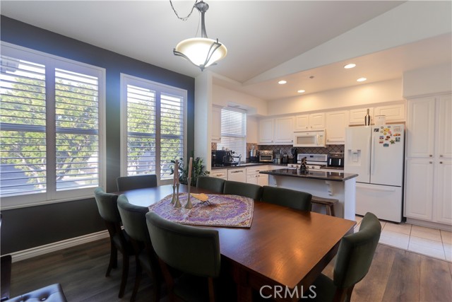 Detail Gallery Image 4 of 20 For 2212 Crescent Oak, Irvine,  CA 92618 - 2 Beds | 2 Baths