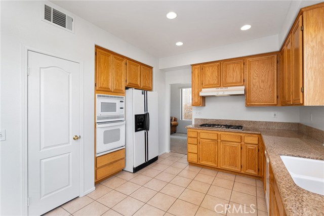 17289 Eastview Drive, Chino Hills CA: https://media.crmls.org/medias/25dbe2c7-5a38-42d1-ac9e-b1478722d127.jpg