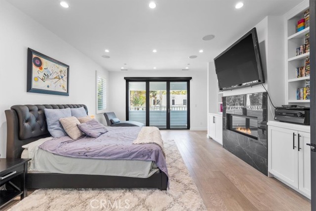 3213 Pine Ave, Manhattan Beach, California 90266, 5 Bedrooms Bedrooms, ,1 BathroomBathrooms,Residential,Sold,Pine Ave,SB22146634