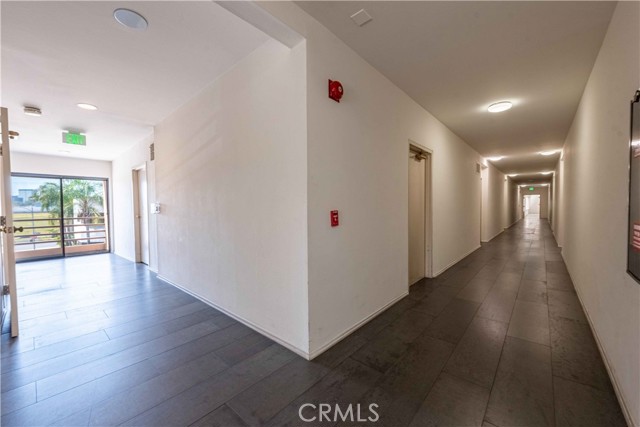 Detail Gallery Image 15 of 21 For 6815 Remmet Ave #319,  Canoga Park,  CA 91303 - 1 Beds | 1 Baths