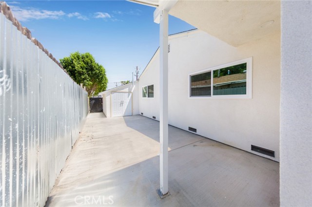 Detail Gallery Image 5 of 31 For 22016 Schoolcraft St, Canoga Park,  CA 91303 - 3 Beds | 2 Baths