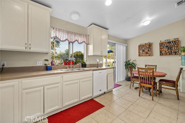 Detail Gallery Image 15 of 33 For 591 E Franklin Ave, Pomona,  CA 91766 - 3 Beds | 2 Baths