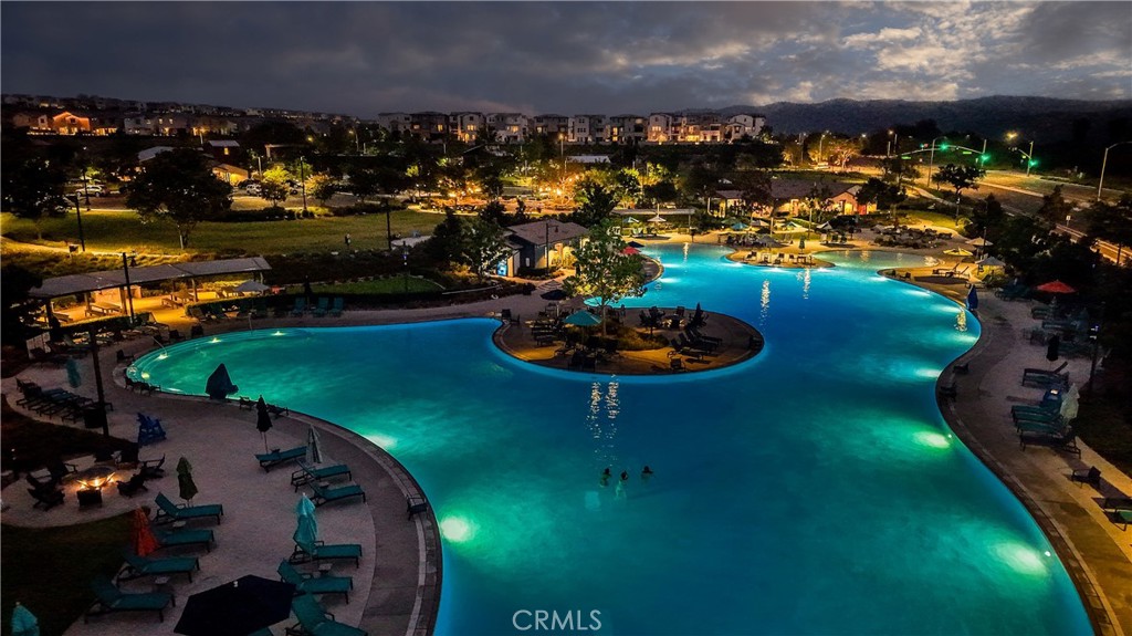https://media.crmls.org/medias/25df4d24-5c6c-4ddf-b6e7-0ba9bce6f8ae.jpg?preset=X-Large