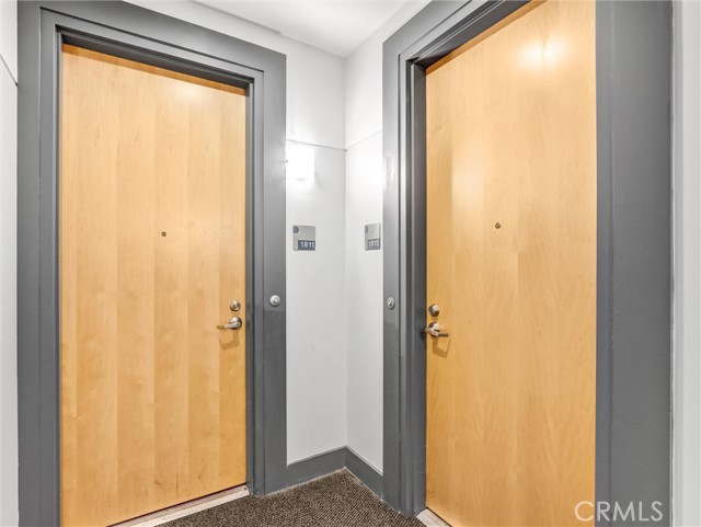 Detail Gallery Image 5 of 32 For 801 S Grand Ave #1812,  Los Angeles,  CA 90017 - 2 Beds | 2 Baths