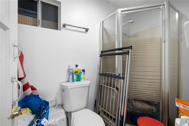 Detail Gallery Image 28 of 45 For 170 W Linden Ave, Burbank,  CA 91502 - 2 Beds | 1/1 Baths