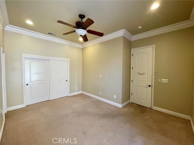 16052 W Middleton Avenue, Kerman CA: https://media.crmls.org/medias/25e1352e-90f5-4ef6-8c2d-e64dd779fc96.jpg