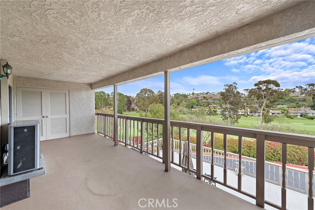 31705 W Nine Drive, Laguna Niguel CA: https://media.crmls.org/medias/25e22277-e0d5-4357-97fd-05511d1ebbe8.jpg