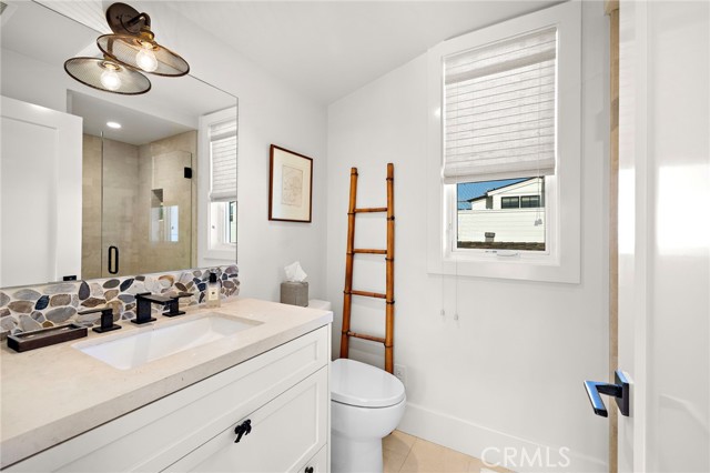 Detail Gallery Image 62 of 68 For 711 1/2 Marigold, Corona Del Mar,  CA 92625 - 2 Beds | 2/1 Baths