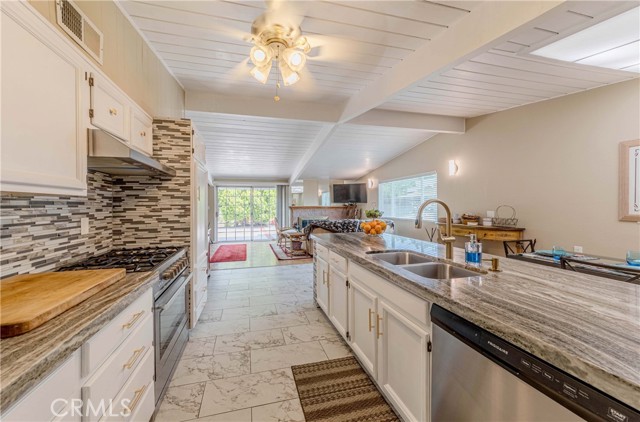 Detail Gallery Image 17 of 58 For 1901 Victoria Dr, Fullerton,  CA 92831 - 4 Beds | 3 Baths