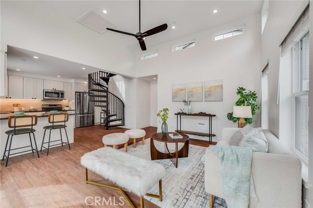 Detail Gallery Image 4 of 30 For 127 E Foothill Bld a,  Glendora,  CA 91741 - 1 Beds | 1 Baths