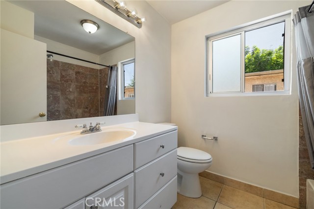 Detail Gallery Image 17 of 31 For 17045 Roscoe #14,  Northridge,  CA 91325 - 2 Beds | 1/1 Baths