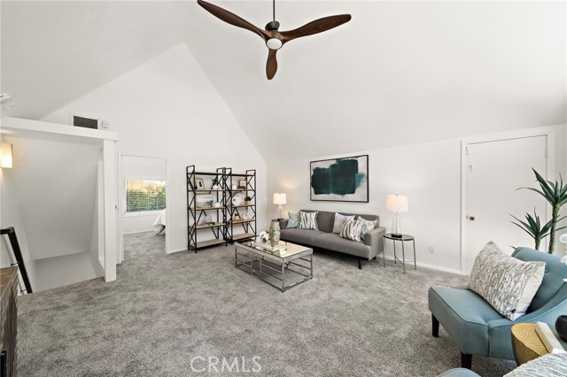 9168 El Azul Circle, Fountain Valley CA: https://media.crmls.org/medias/25e4b0d0-7a69-4571-9125-c250e90b65a3.jpg
