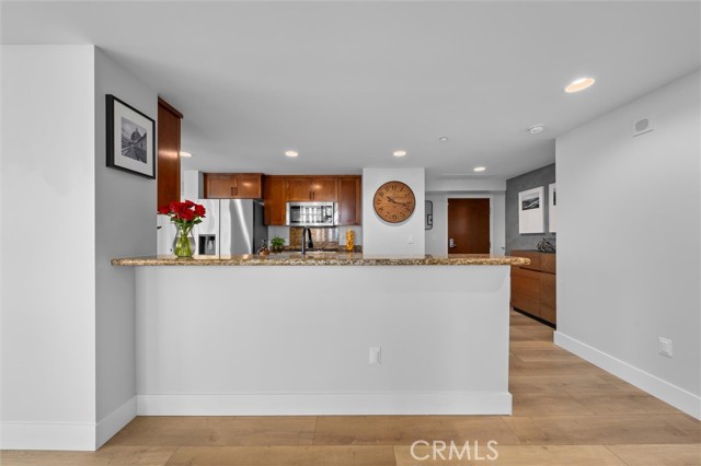 400 W Ocean Boulevard, Long Beach CA: https://media.crmls.org/medias/25e51e12-5513-46cc-a767-6a47b82abbc9.jpg
