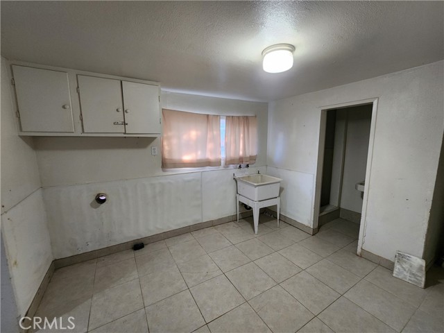 Detail Gallery Image 9 of 12 For 1701 Yolo St, Corning,  CA 96021 - 3 Beds | 2 Baths