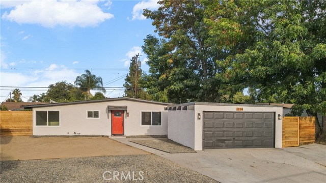 Detail Gallery Image 2 of 45 For 1864 S Hamilton Bld, Pomona,  CA 91766 - 3 Beds | 1 Baths