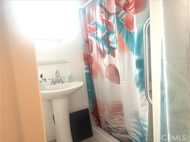 19548 E Cypress Street, Covina CA: https://media.crmls.org/medias/25e5dab3-45b1-4111-87cf-ef9483068914.jpg