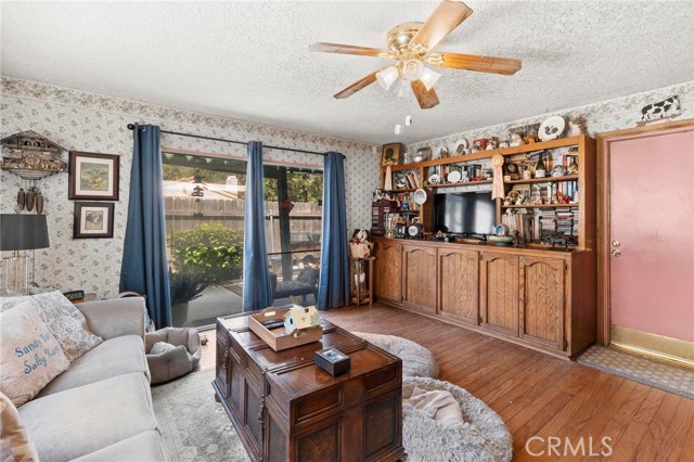 3485 Palisades Street, Chino Hills CA: https://media.crmls.org/medias/25e65e3f-ed95-49a5-bee2-35c6bc2919a4.jpg