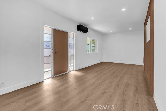 Detail Gallery Image 2 of 24 For 841 S Lyon, Hemet,  CA 92543 - 2 Beds | 2 Baths