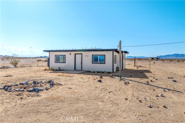 Detail Gallery Image 3 of 16 For 81122 Valle Vista Rd, Twentynine Palms,  CA 92277 - 2 Beds | 1 Baths