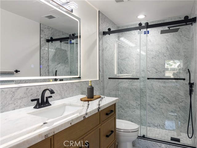 Detail Gallery Image 40 of 64 For 1944 Glendon #209,  Los Angeles,  CA 90025 - 2 Beds | 2/1 Baths