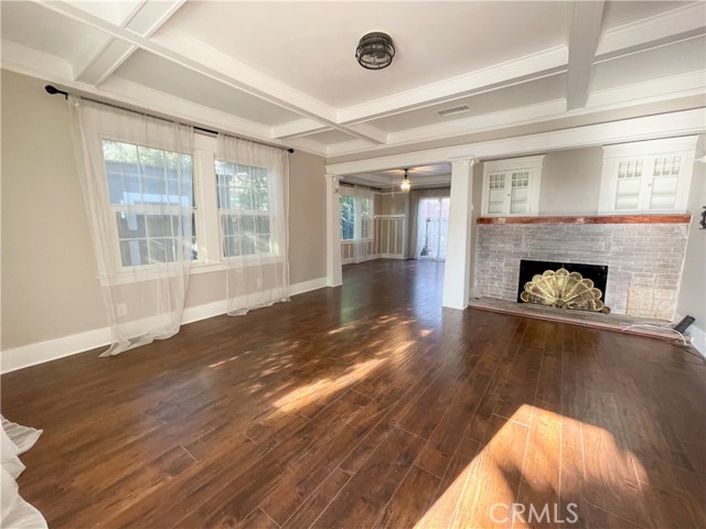 Detail Gallery Image 3 of 17 For 220 Palm, Pomona,  CA 91767 - 3 Beds | 2 Baths