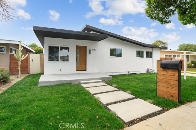 5116 E Wardlow Road, Long Beach CA: https://media.crmls.org/medias/25e7d22f-df73-46ac-a112-e971c3b740e6.jpg