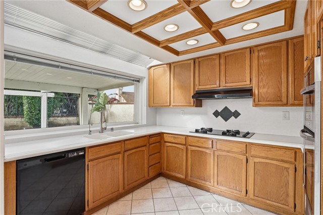 Detail Gallery Image 6 of 19 For 20430 via Madrid, Yorba Linda,  CA 92886 - 3 Beds | 2/1 Baths