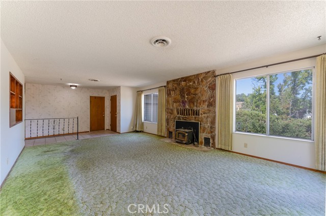 Image 7 of 35 For 641 Blue Oak Drive