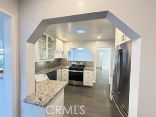 6372 Zelzah photo 6