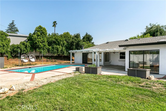 419 Marcia Street, Redlands CA: https://media.crmls.org/medias/25e98464-3f0a-4515-abd9-6dce0690c55d.jpg