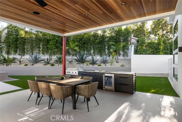 Detail Gallery Image 42 of 51 For 22020 Alizondo, Woodland Hills,  CA 91364 - 3 Beds | 3 Baths