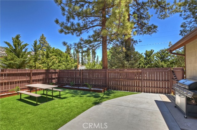 Detail Gallery Image 32 of 41 For 105 Arbor Ln, Big Bear City,  CA 92314 - 3 Beds | 3/1 Baths