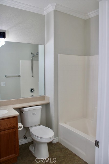 Detail Gallery Image 6 of 14 For 14995 Hopland, Victorville,  CA 92394 - 3 Beds | 2 Baths