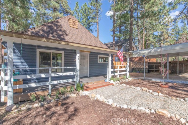 Detail Gallery Image 1 of 1 For 741 Irving Way, Big Bear City,  CA 92314 - 2 Beds | 1 Baths