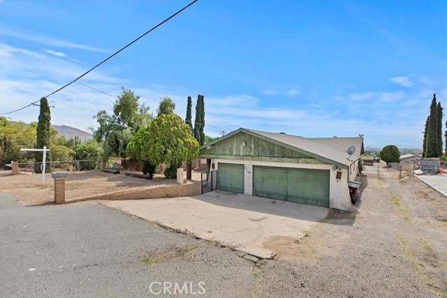 Detail Gallery Image 6 of 68 For 4110 Crestview Dr, Norco,  CA 92860 - 4 Beds | 2 Baths