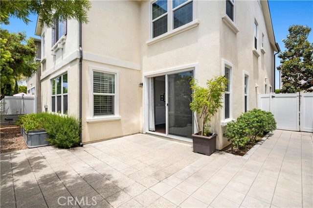 419 Aura Drive, Costa Mesa CA: https://media.crmls.org/medias/25eb3d3f-afba-4d76-ab37-157a5a9148b5.jpg
