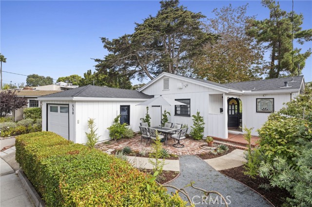 Detail Gallery Image 2 of 25 For 550 Hazel, Corona Del Mar,  CA 92625 - 2 Beds | 1/1 Baths