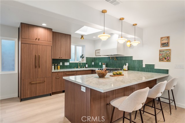 Detail Gallery Image 7 of 31 For 5625 Saint Clair Ave, Valley Village,  CA 91607 - 3 Beds | 2 Baths