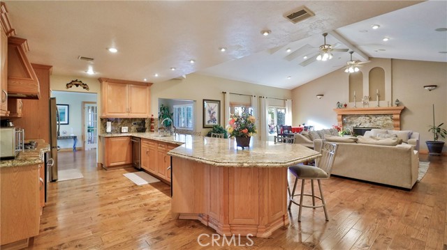 Detail Gallery Image 16 of 71 For 635 W 16th, Upland,  CA 91784 - 3 Beds | 2 Baths